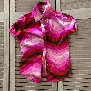 BCBG size L button down short sleeve shirt